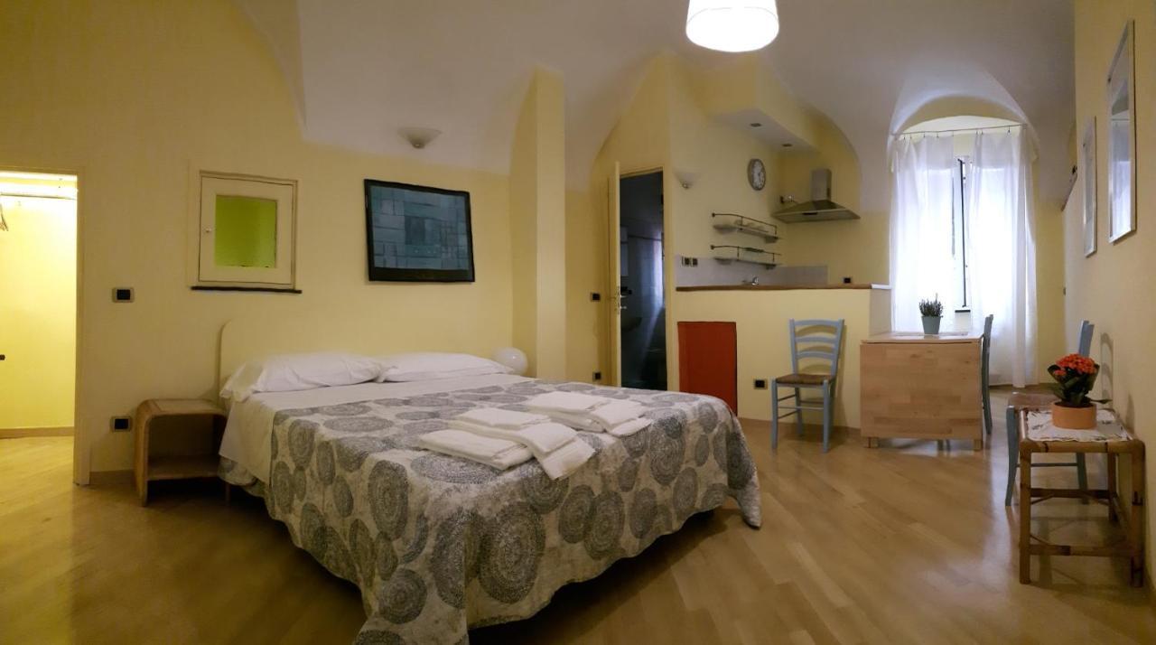 Mae Albenga Suites Exterior foto