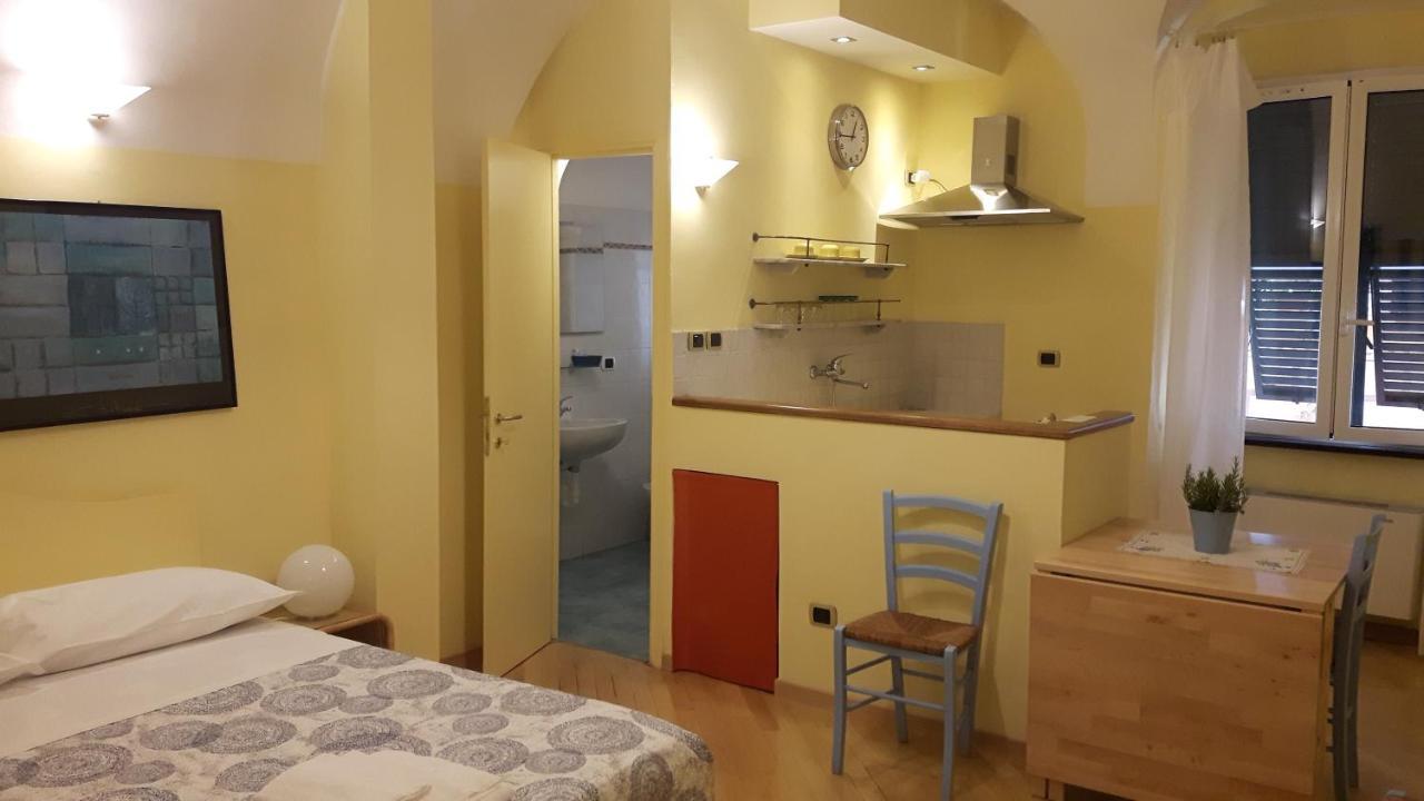 Mae Albenga Suites Exterior foto