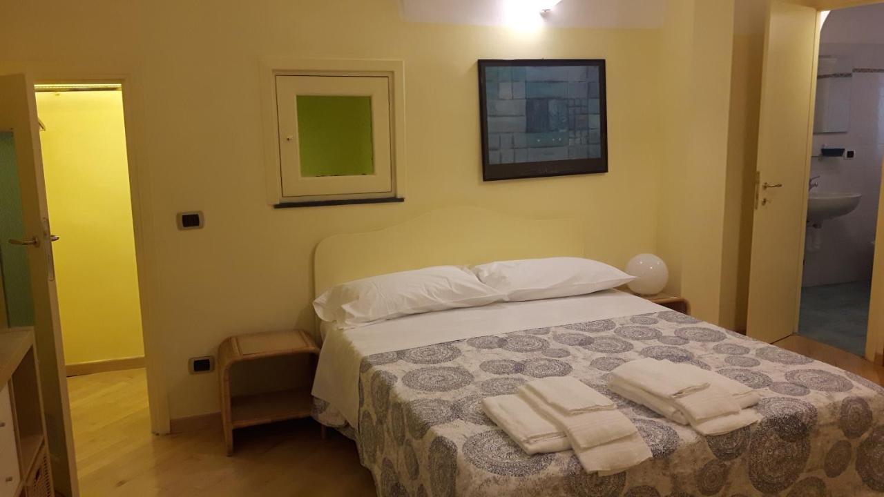 Mae Albenga Suites Exterior foto